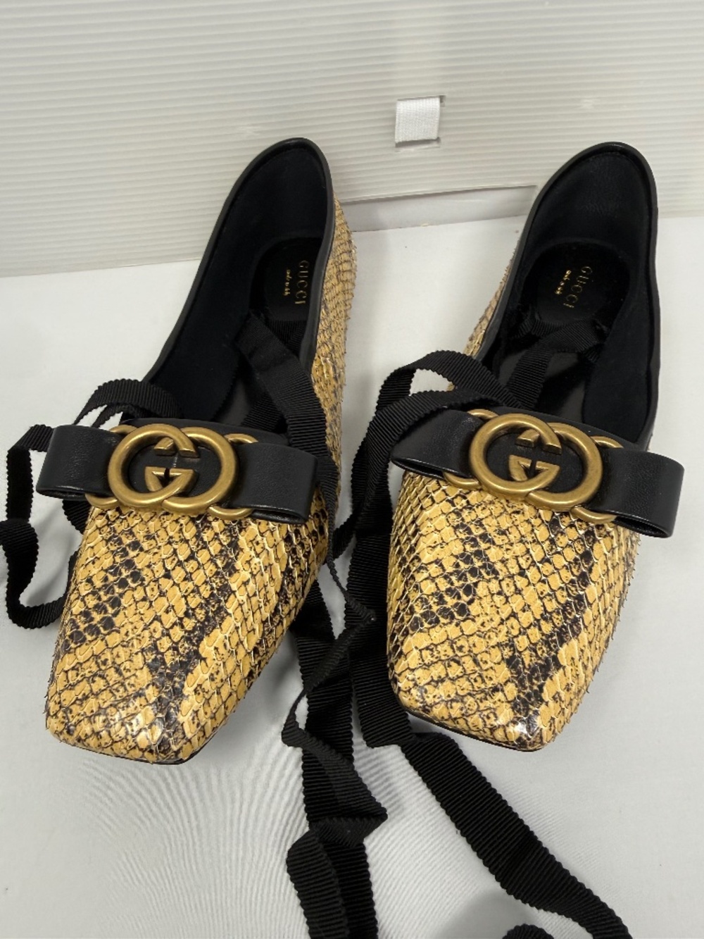 GUCCI BALLERINA SIZE 37